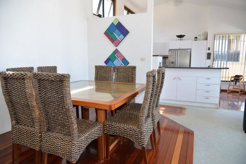 The Boat House - Kingaroy Accommodation 4