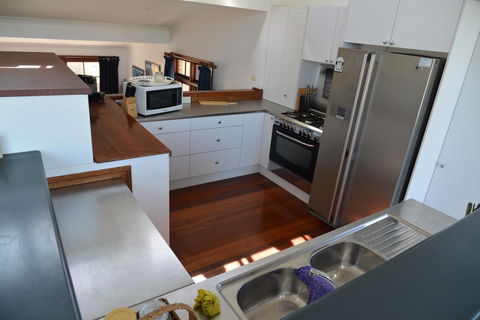 The Boat House - Kingaroy Accommodation 14