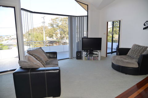 The Boat House - Kingaroy Accommodation 9
