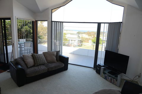 The Boat House - Kingaroy Accommodation 6