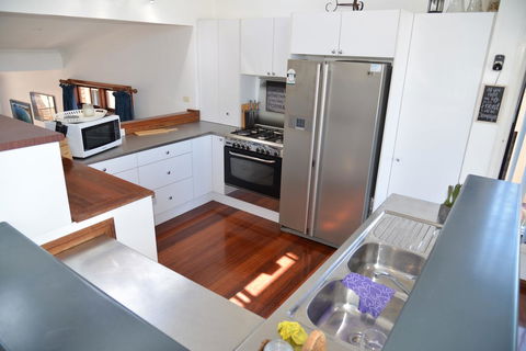 The Boat House - Kingaroy Accommodation 5