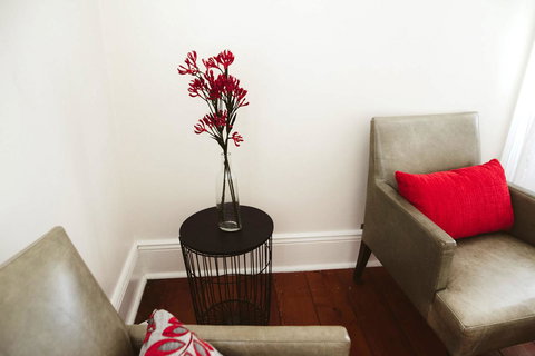 Morpeth Cottage - Kingaroy Accommodation 9