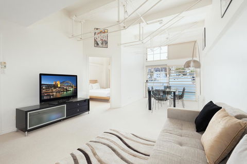 Waterfront Apartment On Sydney Harbour - Kingaroy Accommodation 1