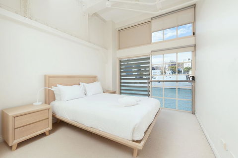 Waterfront Apartment On Sydney Harbour - Kingaroy Accommodation 0