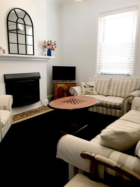 99 Hill Street Apartments - Kingaroy Accommodation 4