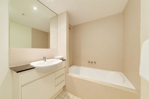 Wyndel Apartments - Apex North Sydney - Kingaroy Accommodation 9