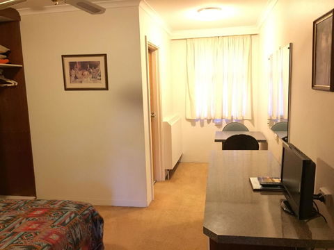 Cooma Motor Lodge Motel - Kingaroy Accommodation 23