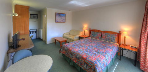 Cooma Motor Lodge Motel - Kingaroy Accommodation 2