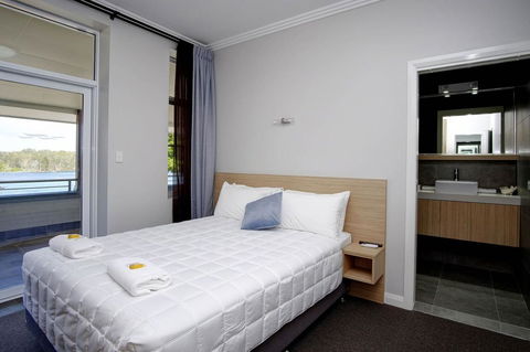 Lakes And Ocean Hotel Forster - Kingaroy Accommodation 25