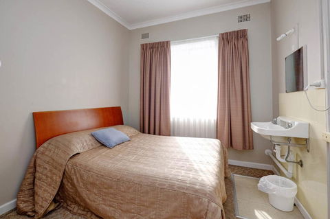 Lakes And Ocean Hotel Forster - Kingaroy Accommodation 9