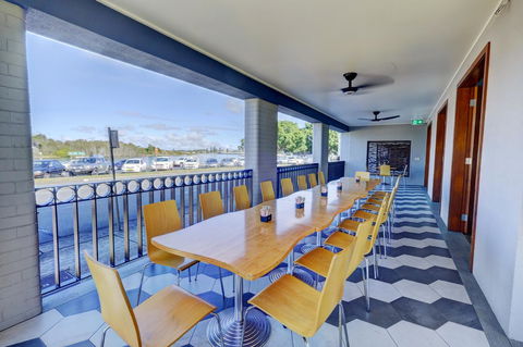 Lakes And Ocean Hotel Forster - Kingaroy Accommodation 7