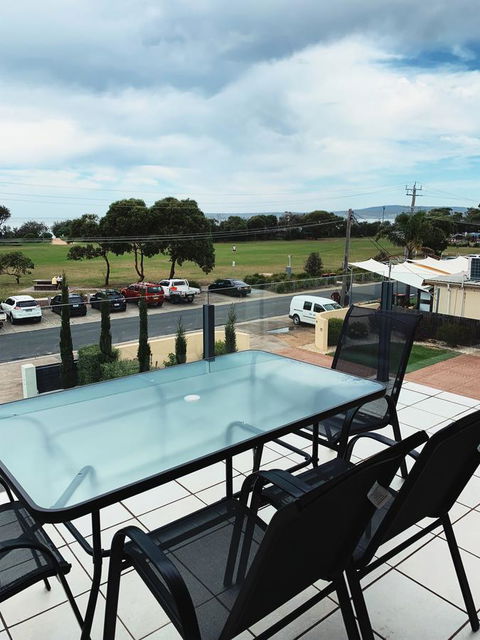 Seachange 3 - Kingaroy Accommodation 7