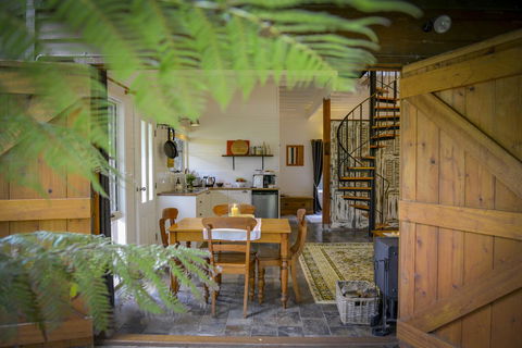 Arcadia - The Barn Cottage & Rosehill Cottage - Kingaroy Accommodation 9