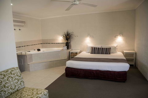 Coastal Bay Motel - Kingaroy Accommodation 26