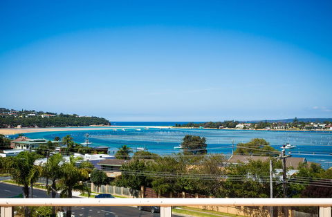 Baywatch Apartments Merimbula - Kingaroy Accommodation 7