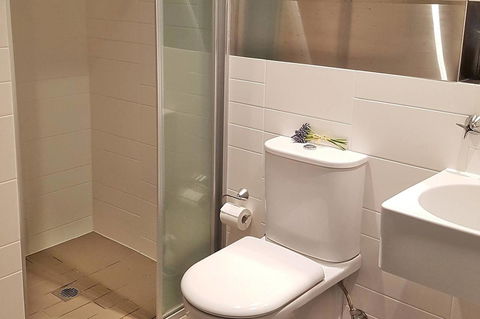 Coast 35 - Kingaroy Accommodation 4