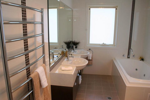 Encore Apartments - Kingaroy Accommodation 11