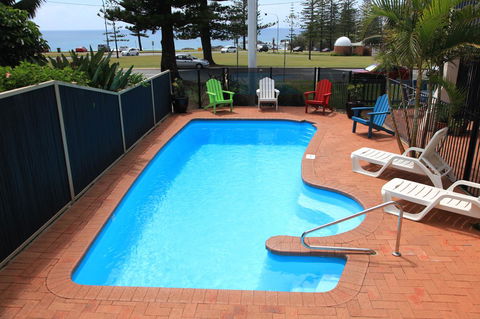 Beach House Holiday Apartments - Kingaroy Accommodation 4