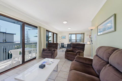 Beach House Holiday Apartments - Kingaroy Accommodation 22