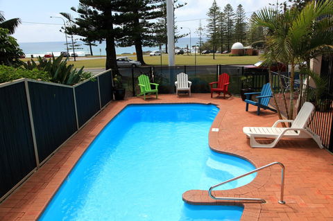 Beach House Holiday Apartments - Kingaroy Accommodation 2