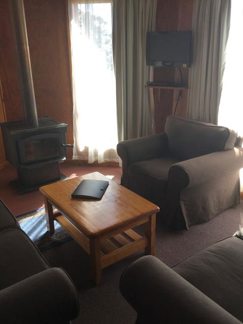 Jenolan Cabins - Kingaroy Accommodation 12