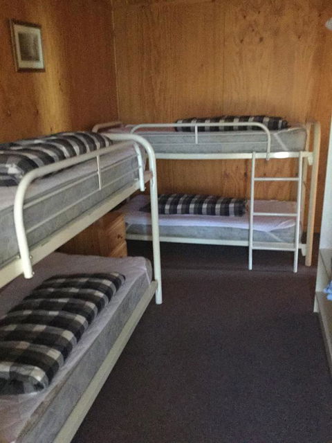 Jenolan Cabins - Kingaroy Accommodation 5