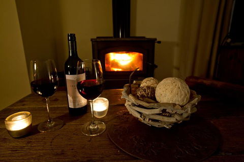 Bush & Bay Cottage - Kingaroy Accommodation 15