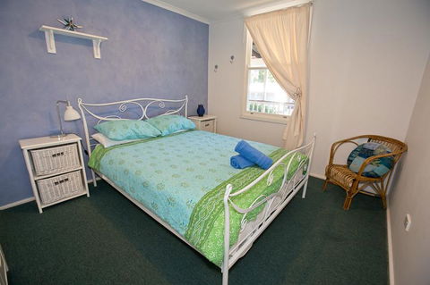 Bush & Bay Cottage - Kingaroy Accommodation 20