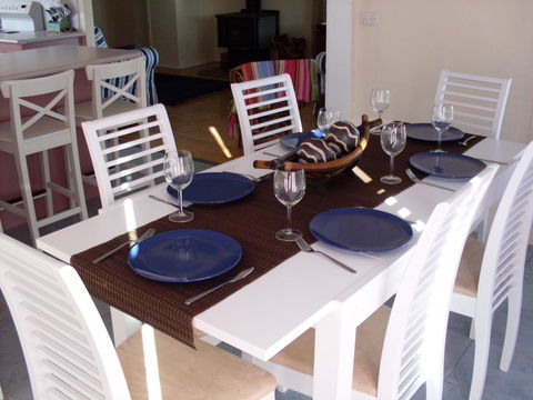 Bush & Bay Cottage - Kingaroy Accommodation 12