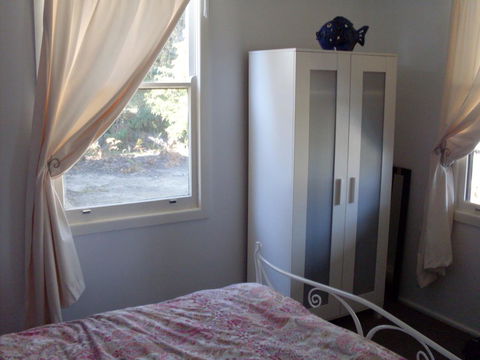 Bush & Bay Cottage - Kingaroy Accommodation 9