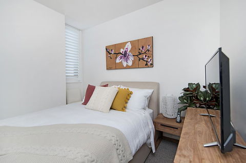 Arena Luxury Beachfront Apartment - Kingaroy Accommodation 24