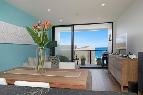 Arena Luxury Beachfront Apartment - Kingaroy Accommodation 23