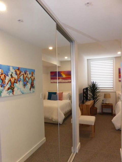 Arena Luxury Beachfront Apartment - Kingaroy Accommodation 28