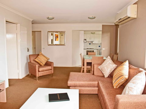 South Pacific Apartments - Kingaroy Accommodation 14