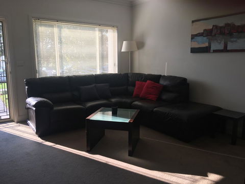 Travers Street Apartment - Kingaroy Accommodation 8