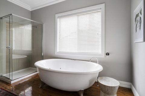 The Spa Cottage With HotTub, Netflix & Stan - Kingaroy Accommodation 19