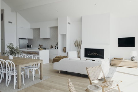 Salt At Shoal Bay - Kingaroy Accommodation 32