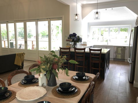 Chanticleer Gardens Barn Cottage With A Pool - Kingaroy Accommodation 29
