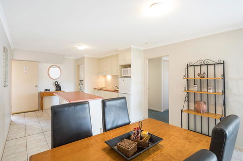 Black Dolphin Resort Motel & Apartments - Kingaroy Accommodation 4