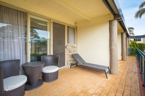 Black Dolphin Resort Motel & Apartments - Kingaroy Accommodation 9