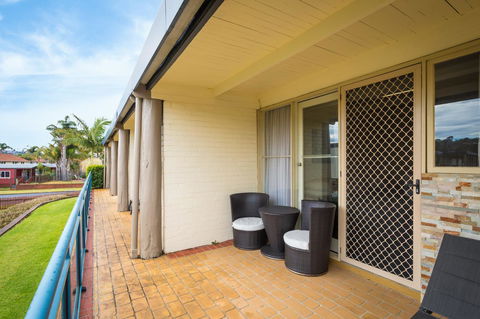 Black Dolphin Resort Motel & Apartments - Kingaroy Accommodation 8