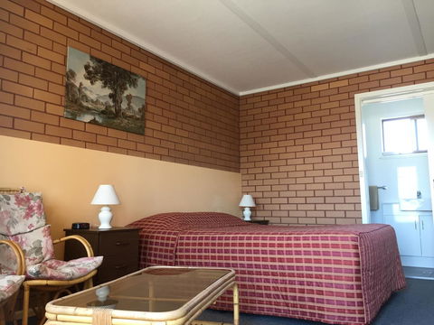 Deniliquin Motel - Kingaroy Accommodation 8