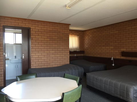 Deniliquin Motel - Kingaroy Accommodation 13