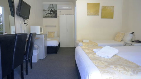 Highway Motor Inn Taree - Kingaroy Accommodation 2