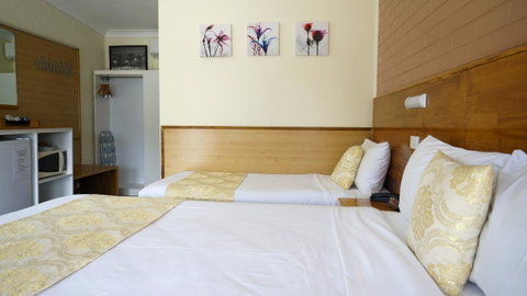 Highway Motor Inn Taree - Kingaroy Accommodation 11