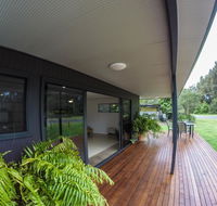 Rocketz at Berrara Beach - Kingaroy Accommodation