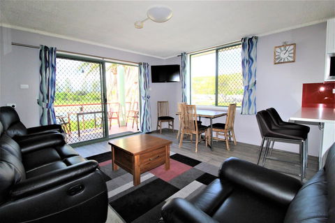 Beachfront 3, 25 Willow Street - Kingaroy Accommodation 2