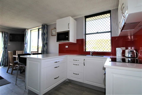 Beachfront 3, 25 Willow Street - Kingaroy Accommodation 6