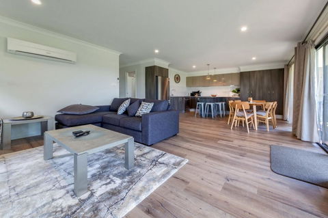 Horizons Retreat & Golf, Villa 133 - Kingaroy Accommodation 3