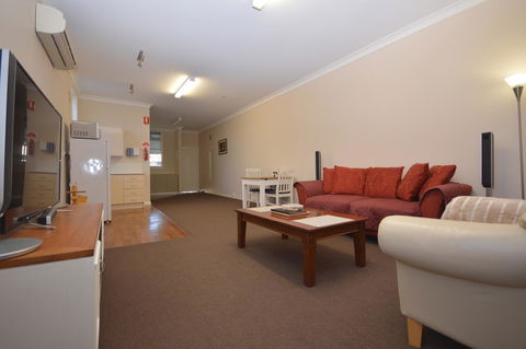 The Old Saddlery - Kingaroy Accommodation 8